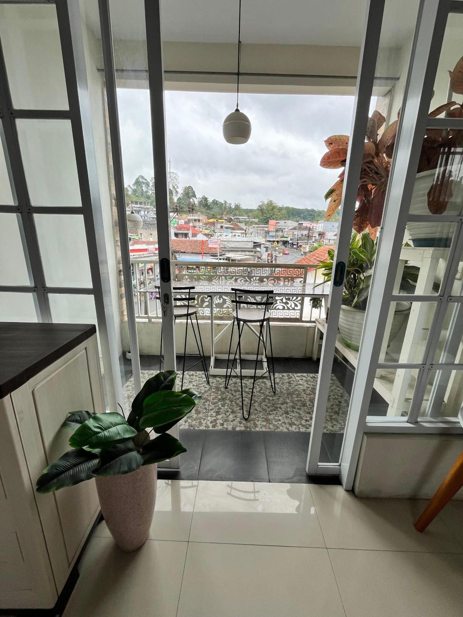 Java Hostel Tumpak Sewu Sidomukti エクステリア 写真
