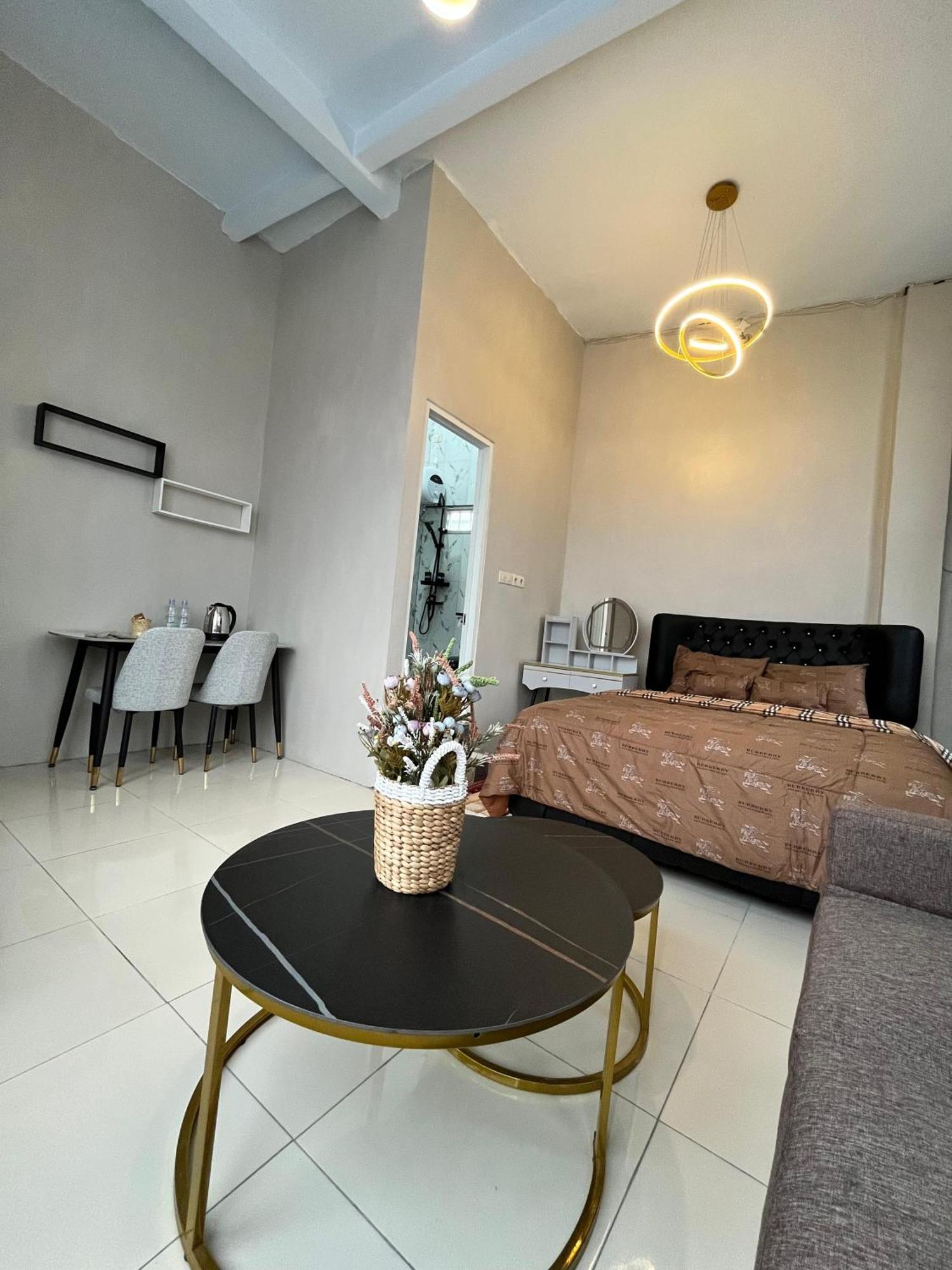 Java Hostel Tumpak Sewu Sidomukti エクステリア 写真